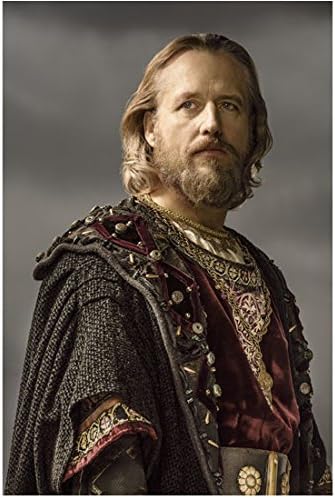 Викингите Лайнъс Роуч в ролята на крал Эгберта, застанал в цял ръст в Промо мантия 8 x 10 Снимка