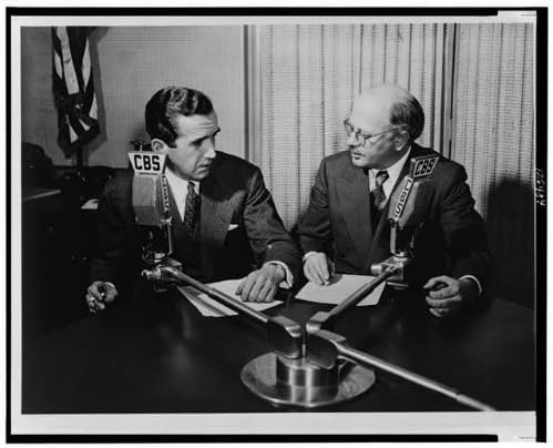 Исторически находки Снимка: Едуард Rv Марроу, Уилям Л. Шиърър, CBS Microphones, американски радиожурналист