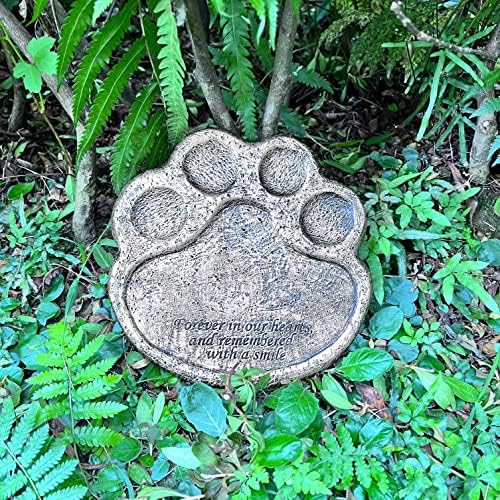 Градински Стъпало, Запомнящи се камъни под формата на лапи на Кучето си, е Котката Подарък от загубата на домашен