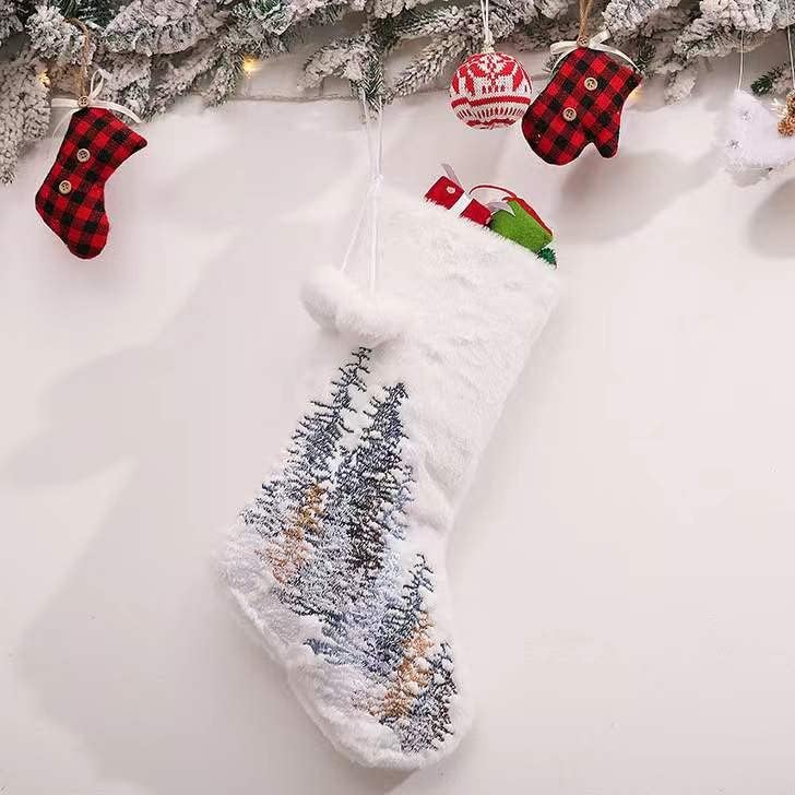 Aetygh Бели Коледни Чорапи, 2 опаковки, Бродирани Снежинками, Коледно Дърво, Плюшени Коледни Чорапи, Подаръчни